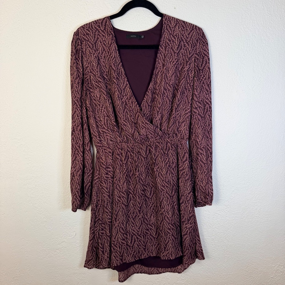 Talula Aritzia Women's M Plum Botanical Leaf Print Long Sleeve V-Neck Mini Dress